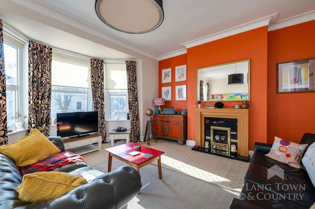 Property photo 3 of 26