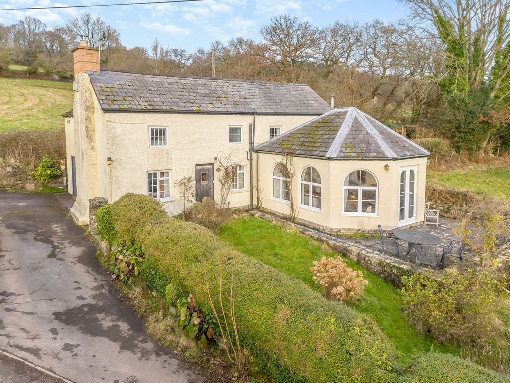 Property photo 1 of 40