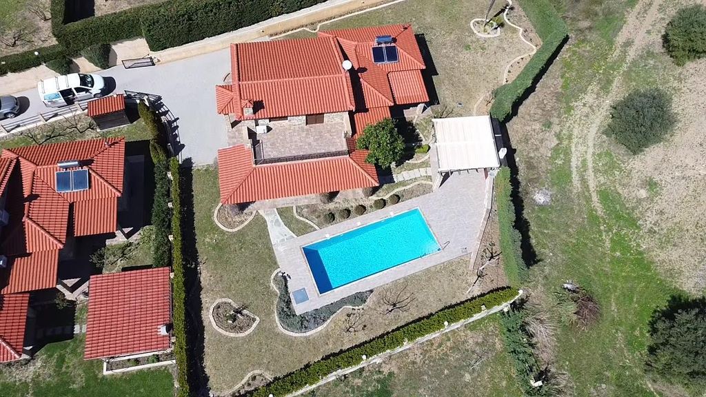 Property photo 1 of 22 For Sale – Detached House 284 Sq. M. In Nea Skioni, Kassandra, Halkidiki