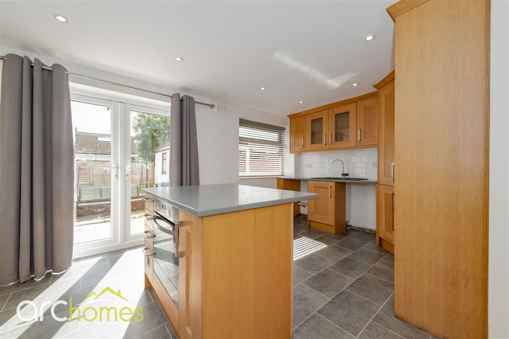 Property photo 3 of 22 Dsc_6655-Edit.Jpg