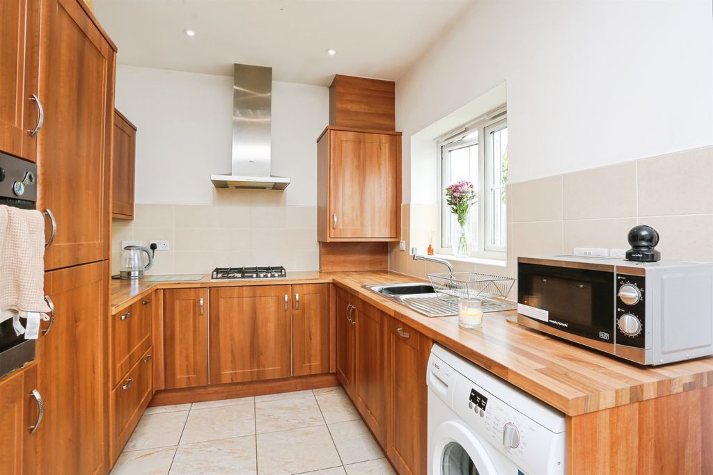 Property photo 3 of 17