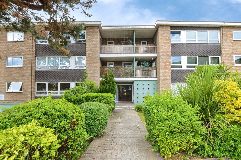 Property photo 1 of 23