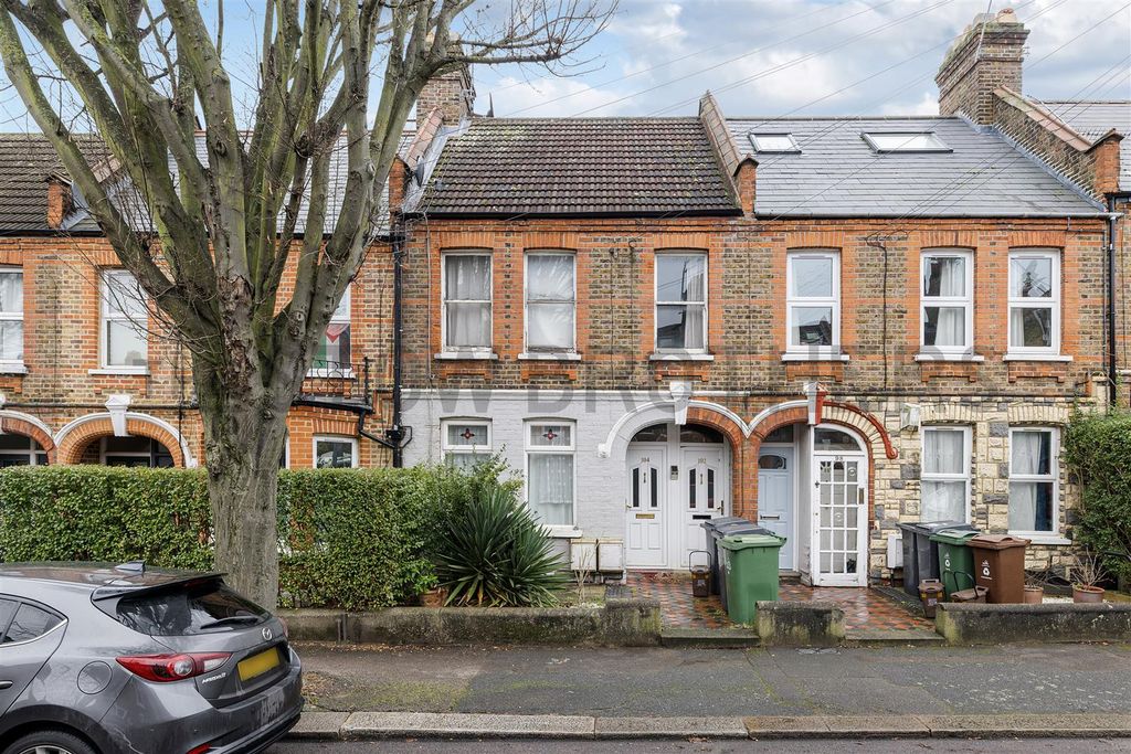 Property photo 1 of 17