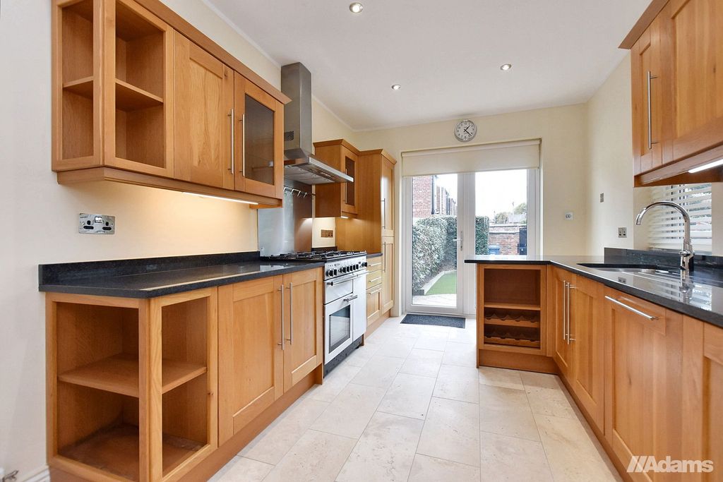 Property photo 3 of 21