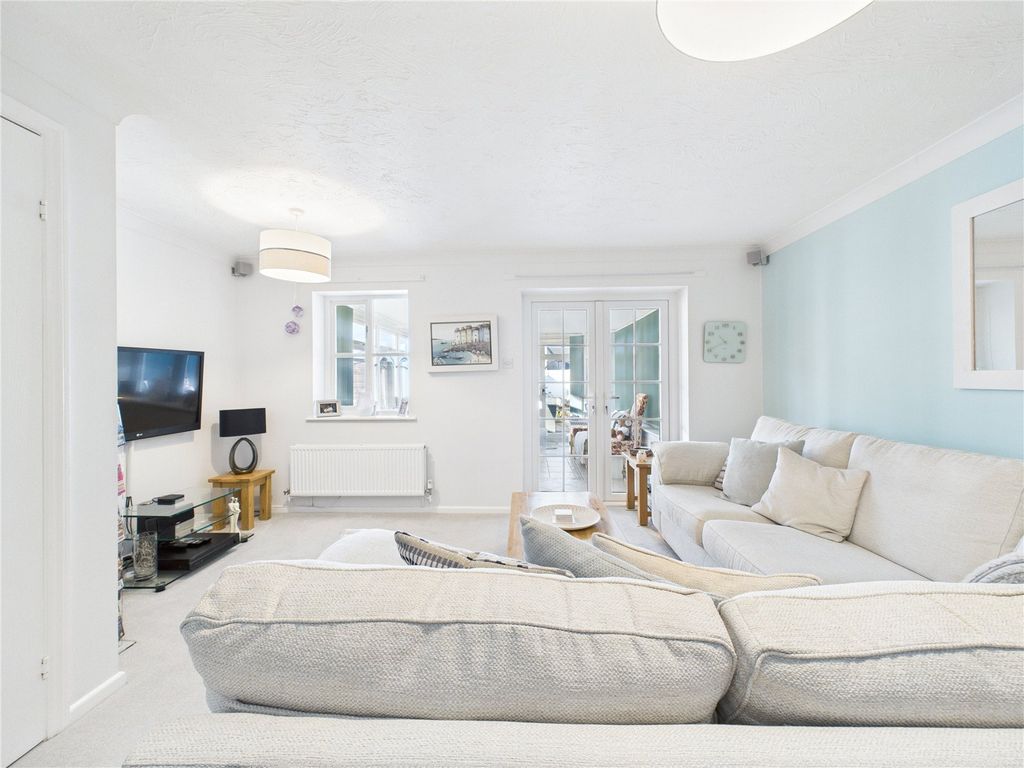 Property photo 1 of 23 Picture No. 13