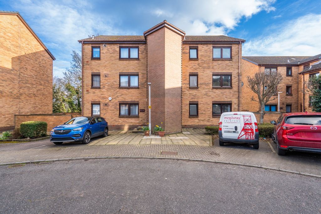 Property photo 3 of 20