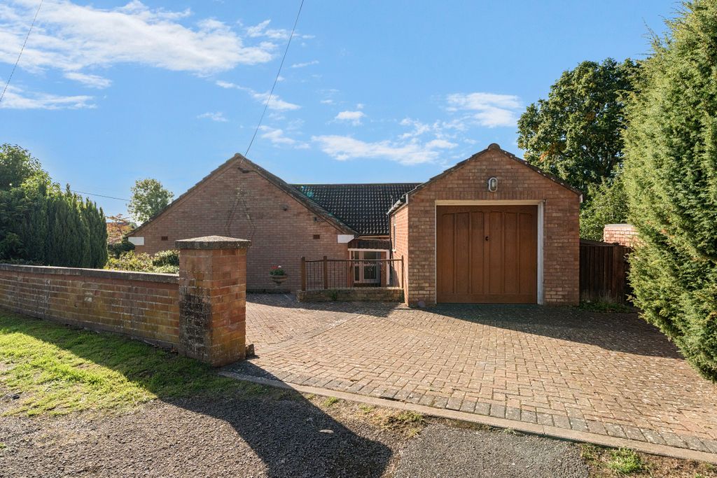 Property photo 2 of 9 1356864-2-68d6d14476045