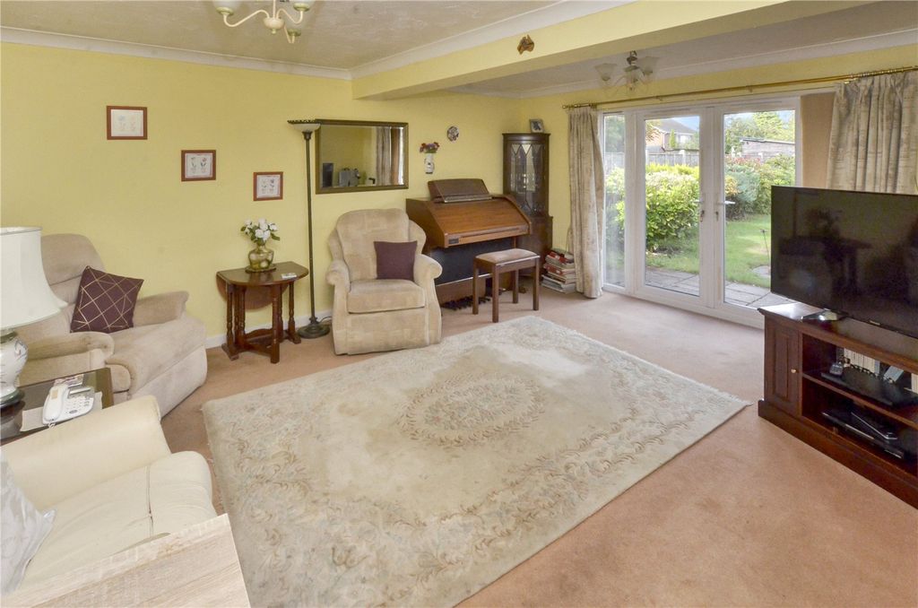 Property photo 3 of 16 Lounge/Dining Room