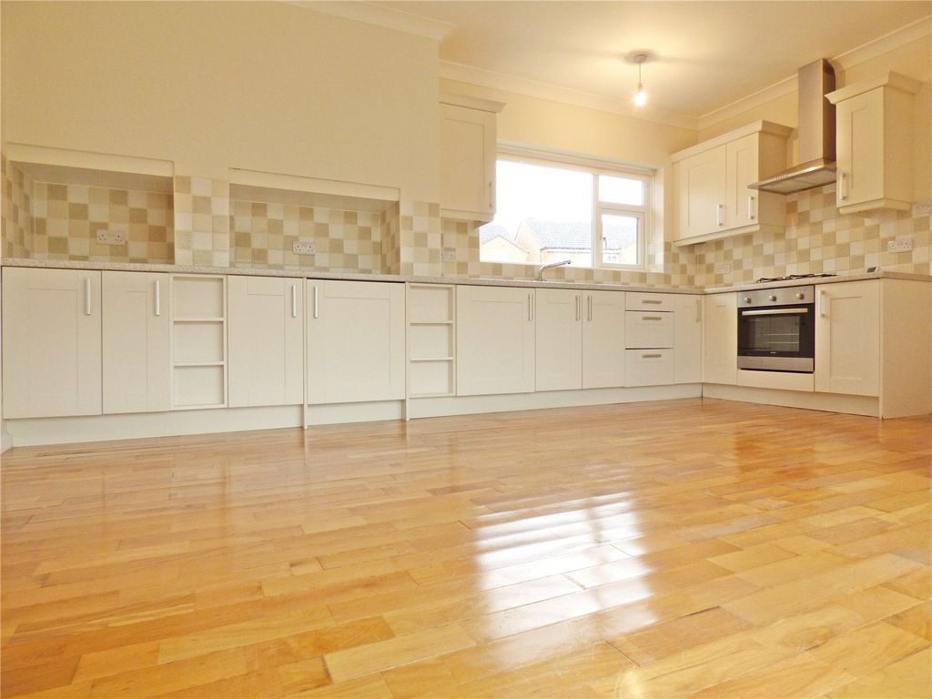 Property photo 2 of 18 Picture No. 22