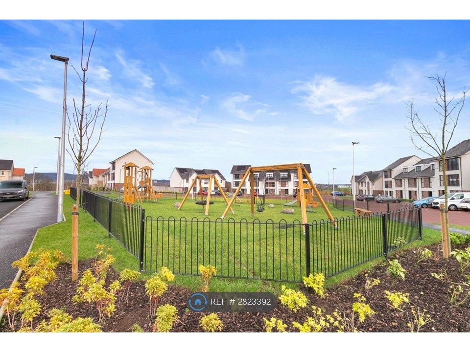 Property photo 3 of 13 Playpark