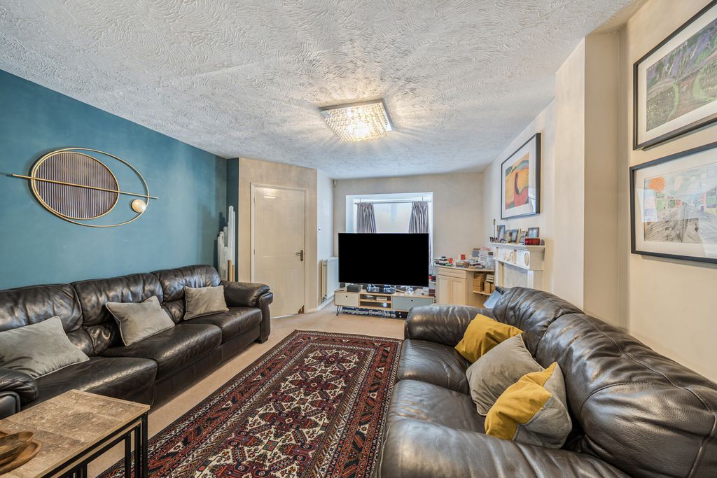 Property photo 2 of 20 1354424-7-68E79E9...