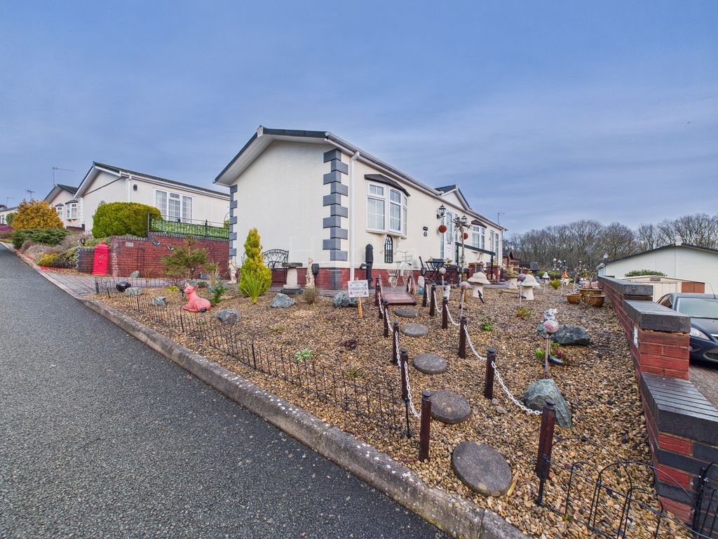 Property photo 2 of 12