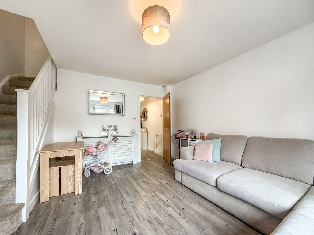 Property photo 3 of 13 Lounge