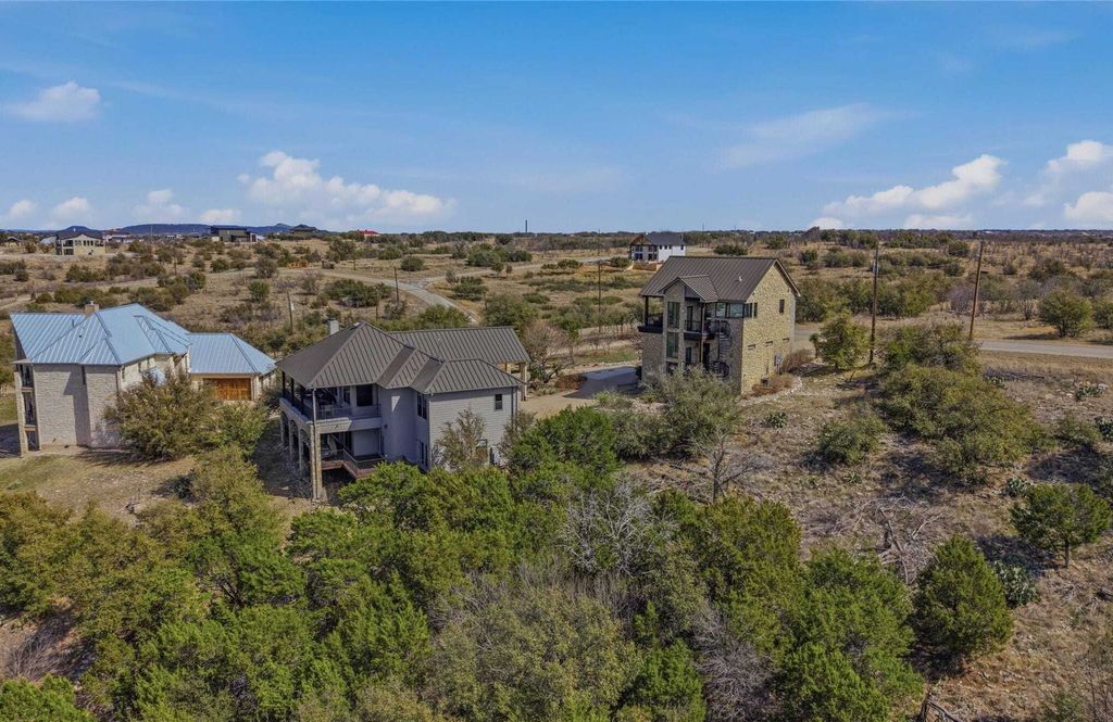 Property photo 3 of 31 <Alttext/>