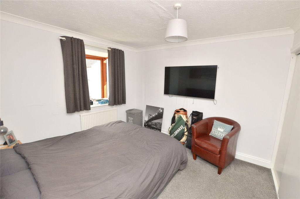 Property photo 3 of 8 3 - Picture No. 02