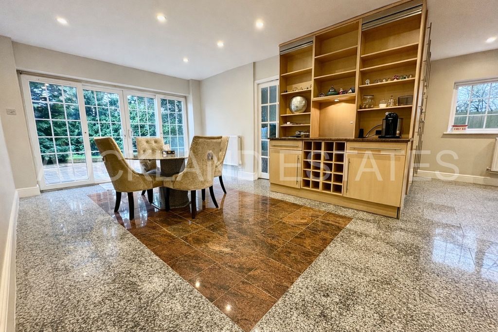 Additional image 12 of 5 bed detached house for saleFoxes Lane, Brookmans Park AL9