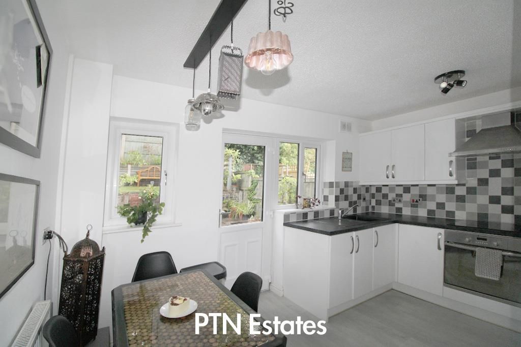 Property photo 3 of 14 Kitchen Diner.Jpg
