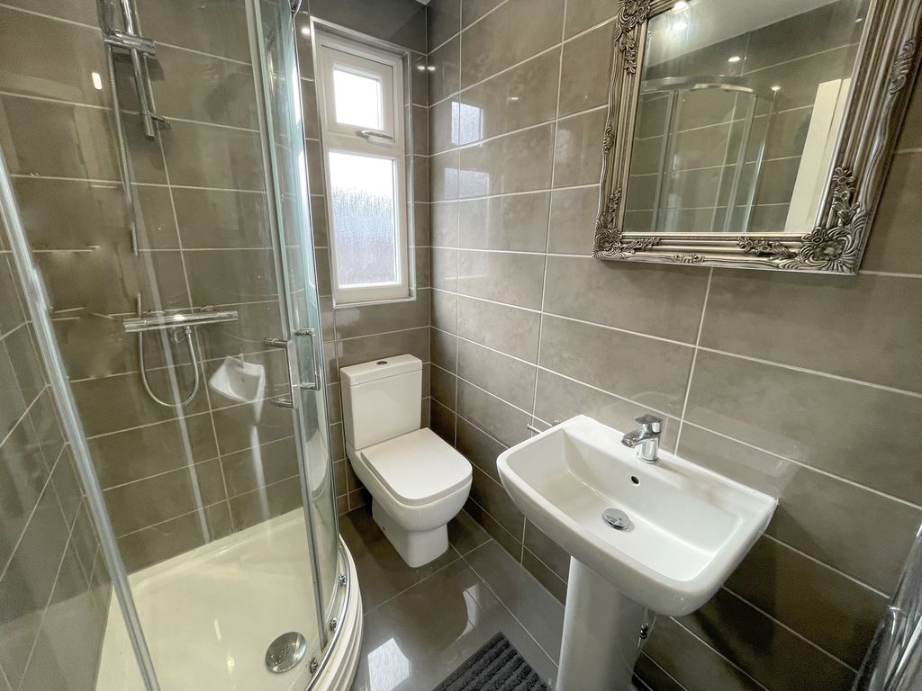 Property photo 3 of 5 114 Empress (7)