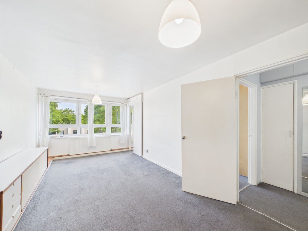 Property photo 2 of 7 Cam03750G0-Pr0104-Still003