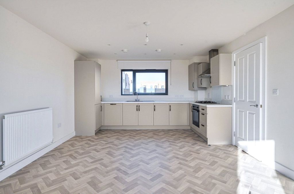 Property photo 3 of 17 Picture No. 26