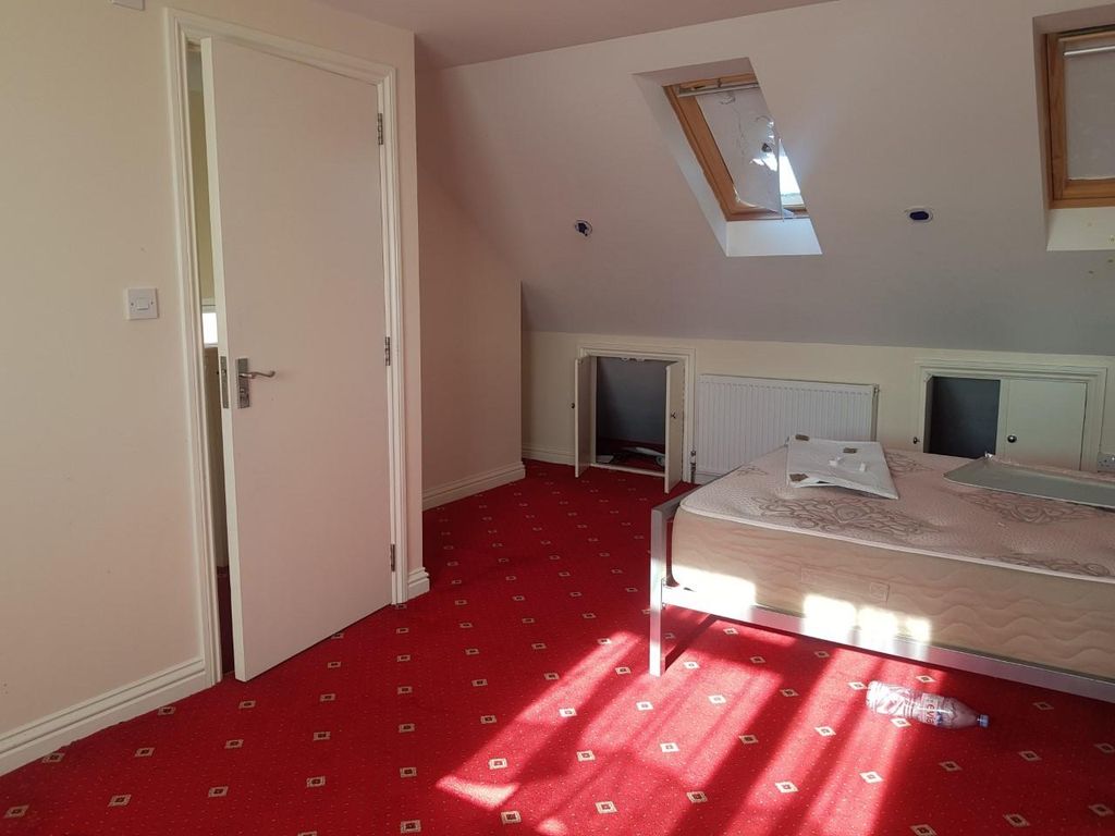 Property photo 2 of 3