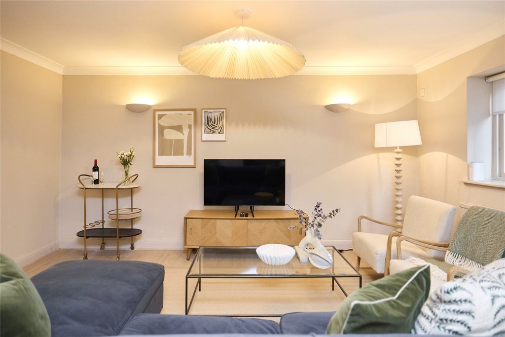 Property photo 2 of 6 Picture No. 07