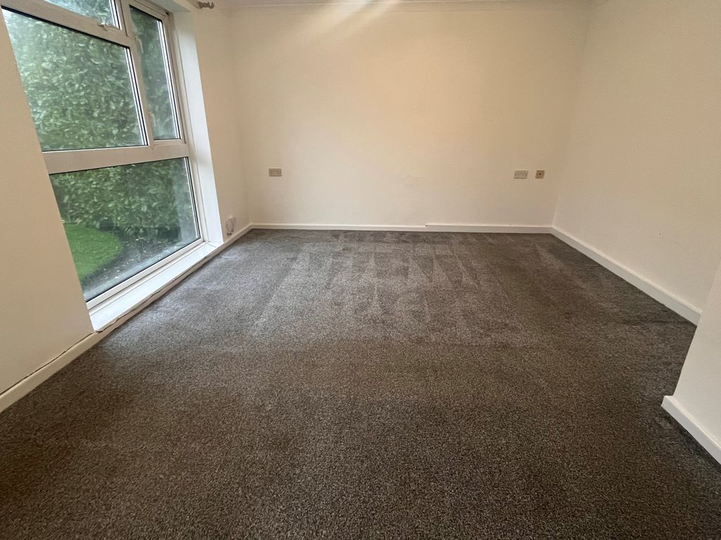 Property photo 3 of 7 Image