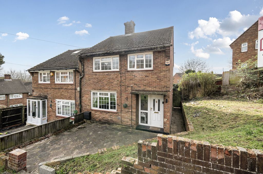 Property photo 1 of 17 1425344-3-69B0185...