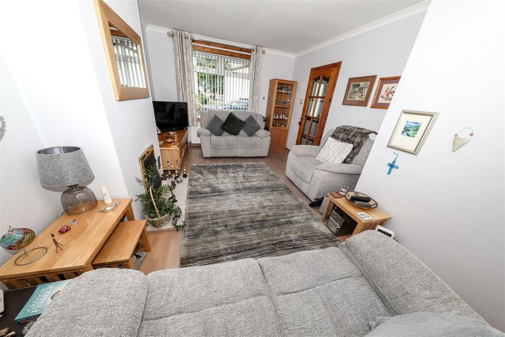 Property photo 3 of 16 C