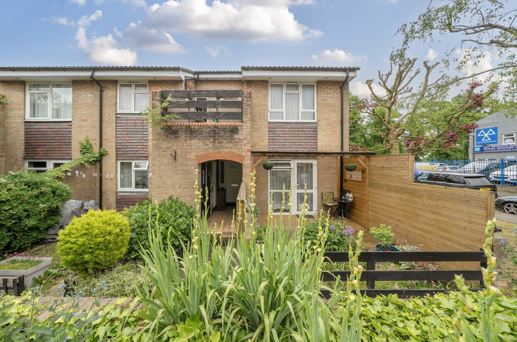 Property photo 2 of 19 External View