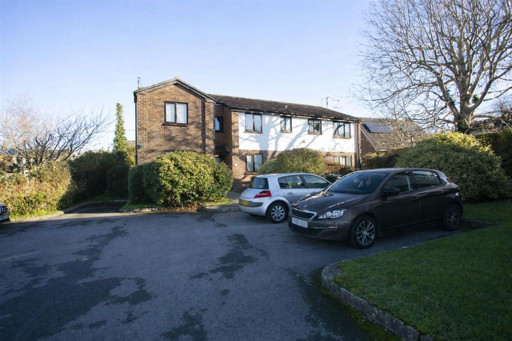 Property photo 3 of 16 A9074Fa9-Ad18-4395-8F61-75d006E853A0.Png