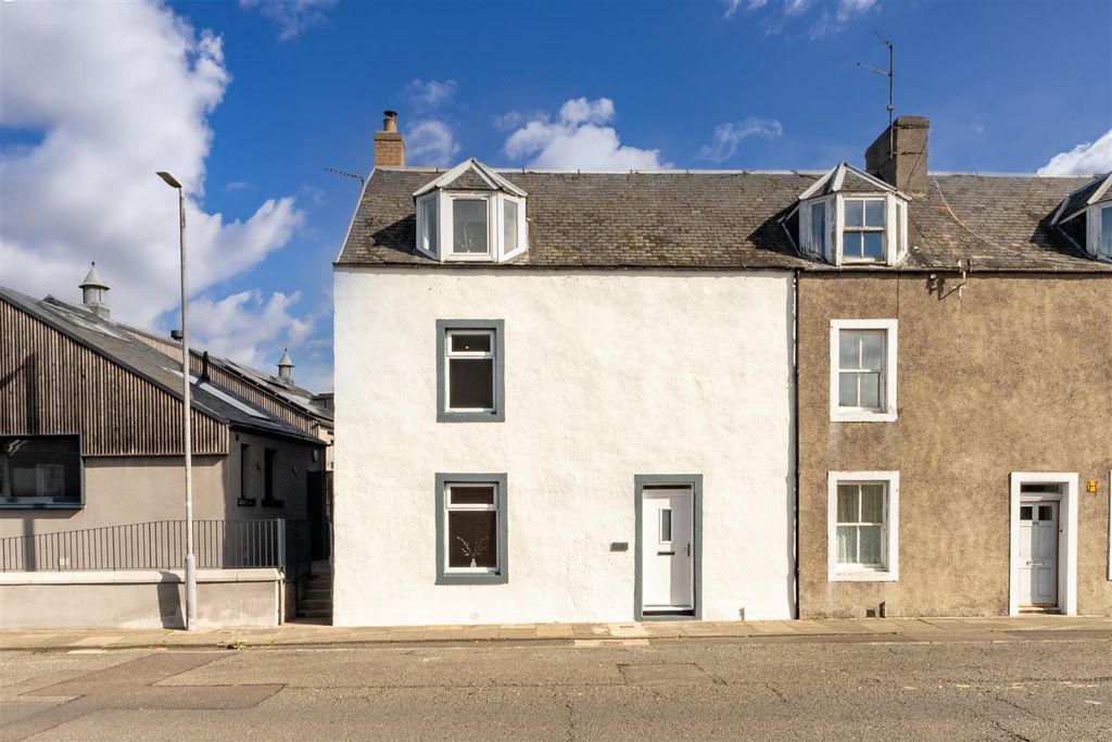 Property photo 1 of 27 161_Roxburgh_Street_Kelso-03.Jpg