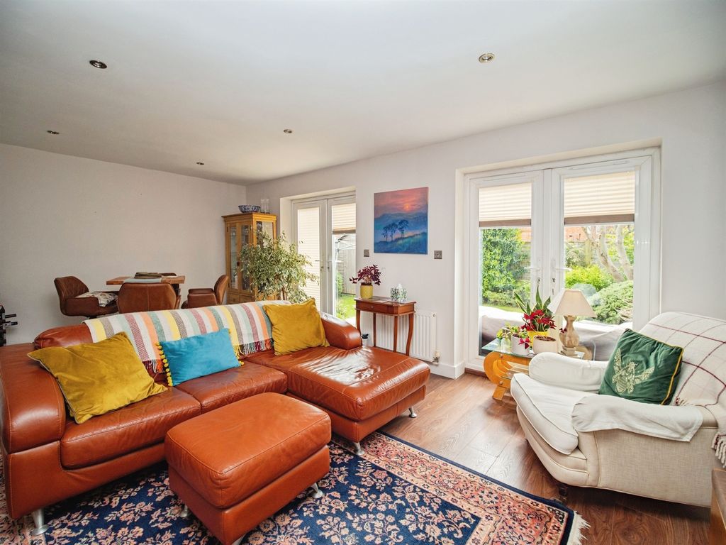 Property photo 2 of 40