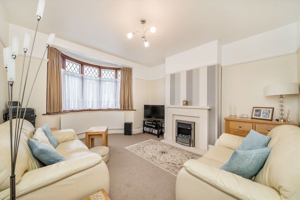 Property photo 2 of 7