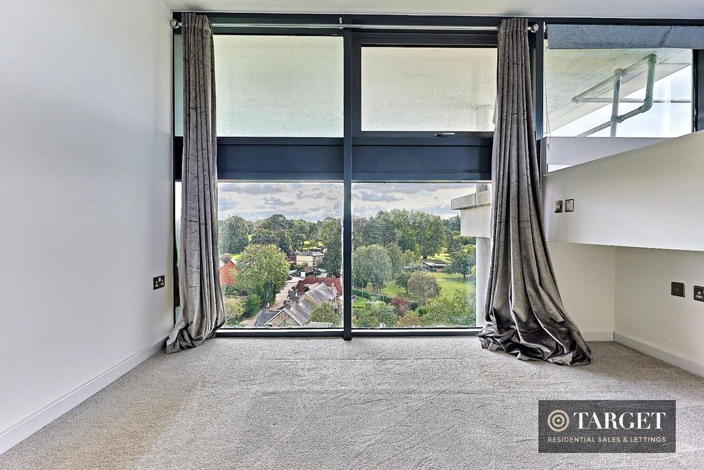 Property photo 3 of 28 Gi9A8137229 Edinburgh House Harlow CM20 2Tj.Jpg