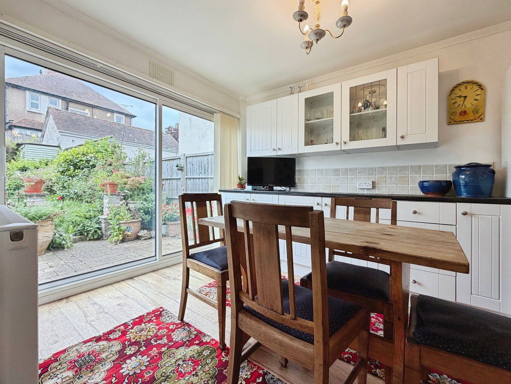 Property photo 3 of 23