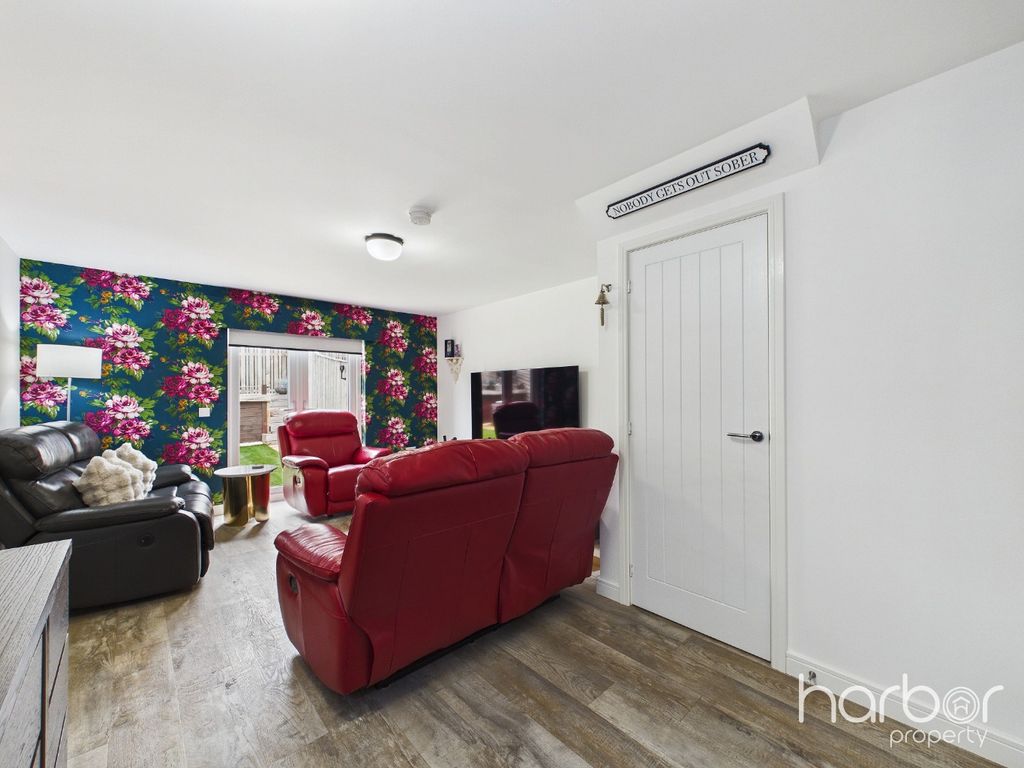 Property photo 2 of 22 5364264