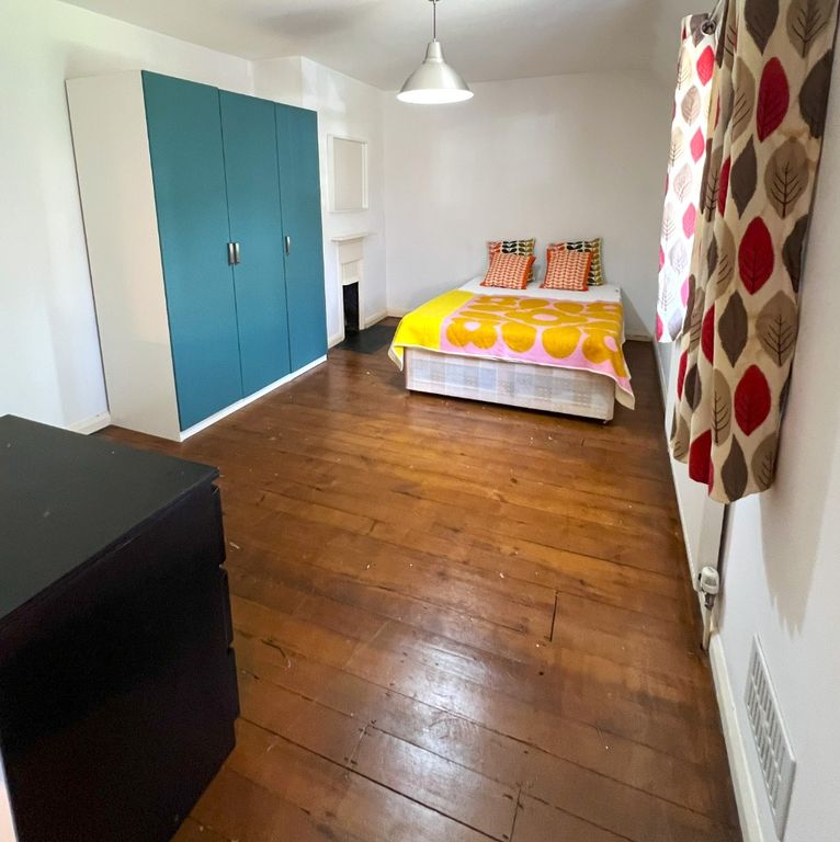 Property photo 2 of 14 4938344