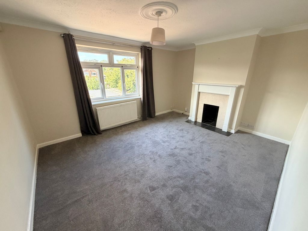Property photo 2 of 7 Lounge/Dining Room