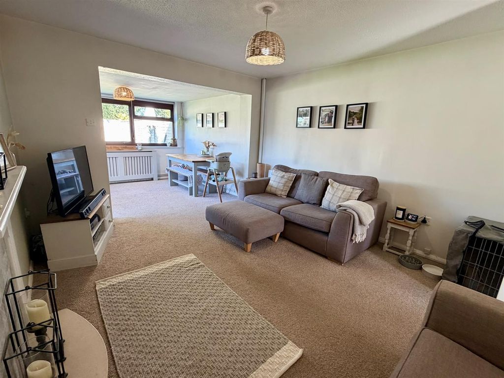 Property photo 3 of 16