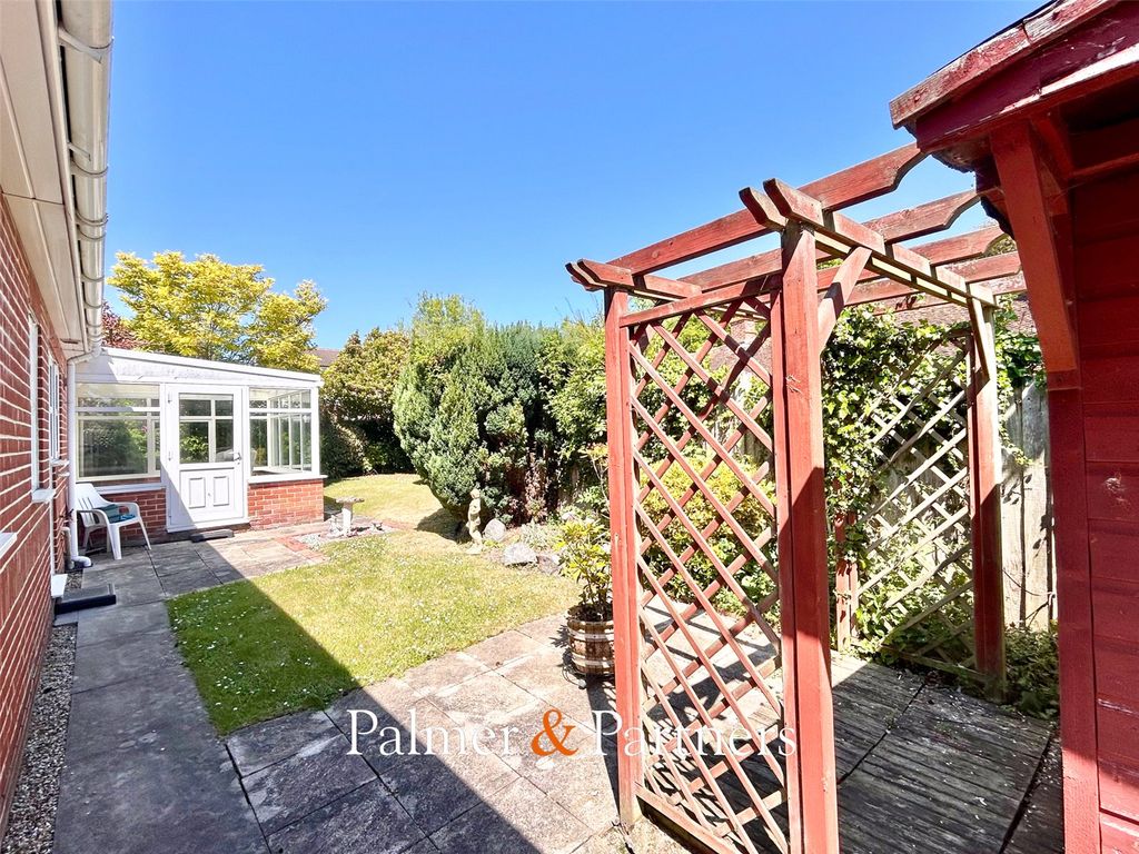 Property photo 3 of 15 Picture No. 11