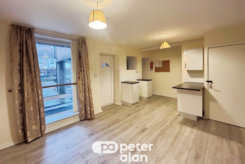 Property photo 2 of 14 Living Room