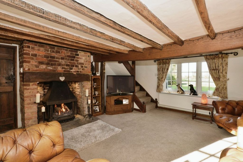 Property photo 2 of 17
