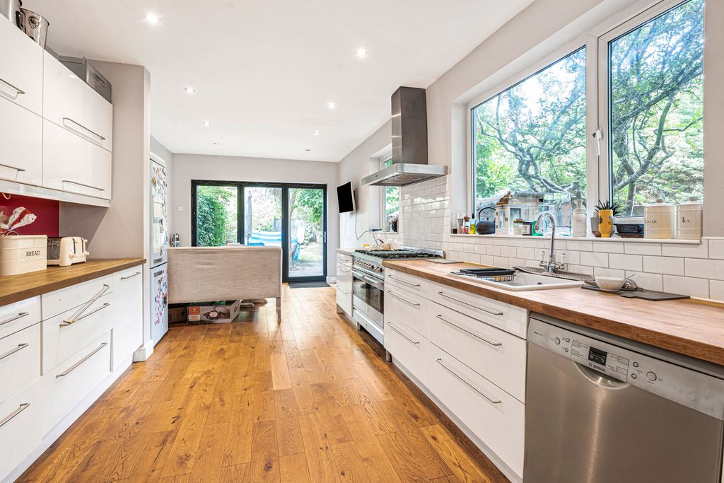 Property photo 3 of 13 Kitchen