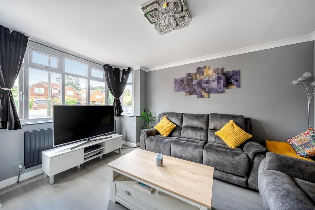 Property photo 2 of 19 Living Area