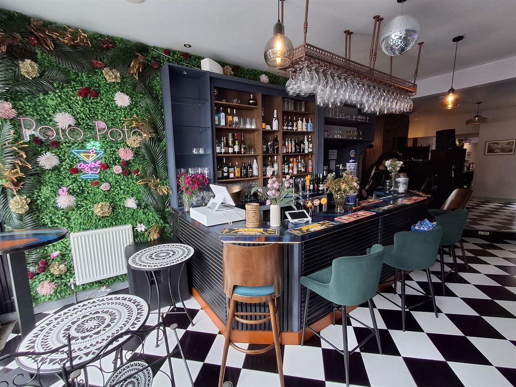 Property photo 1 of 9 Photo 0