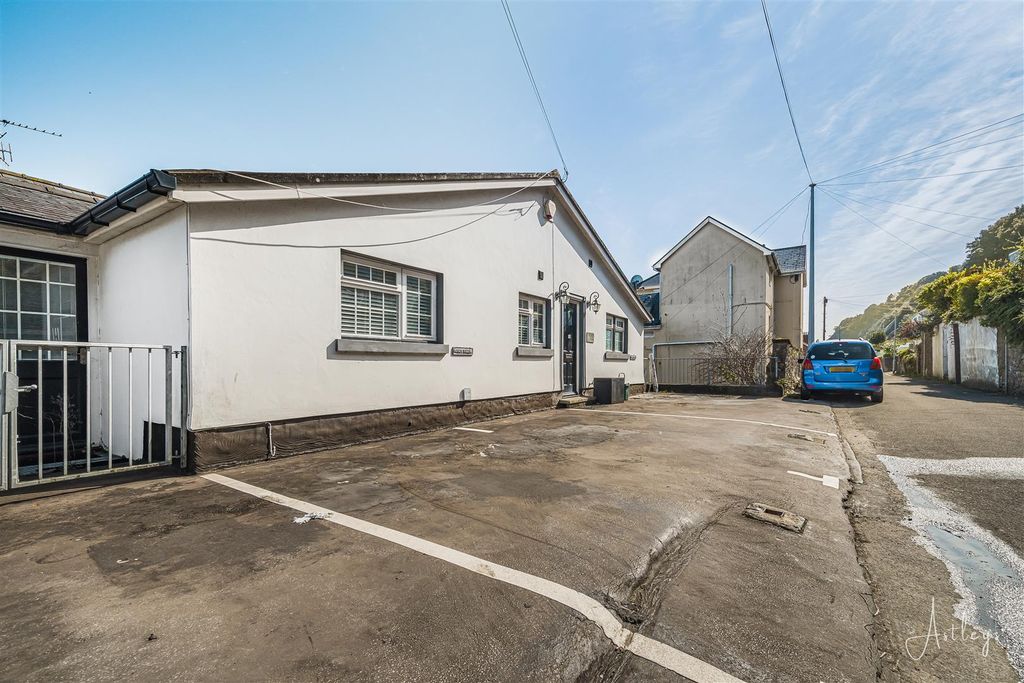 Additional image 26 of 3 bed flat for saleMumbles Road, Mumbles, Swansea SA3