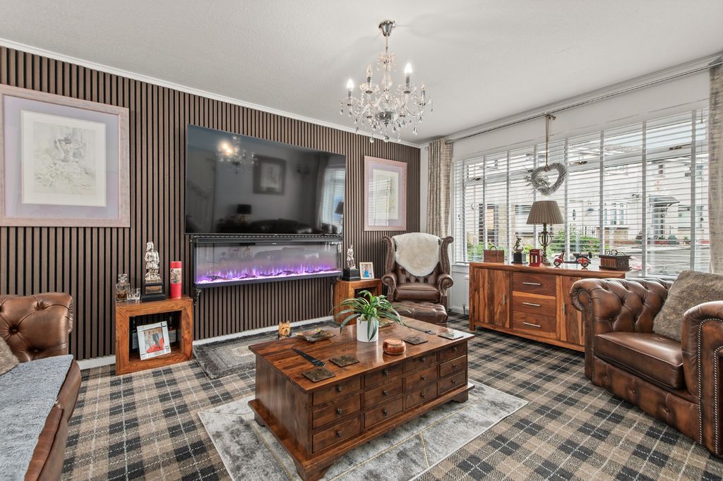 Property photo 3 of 29 5165574
