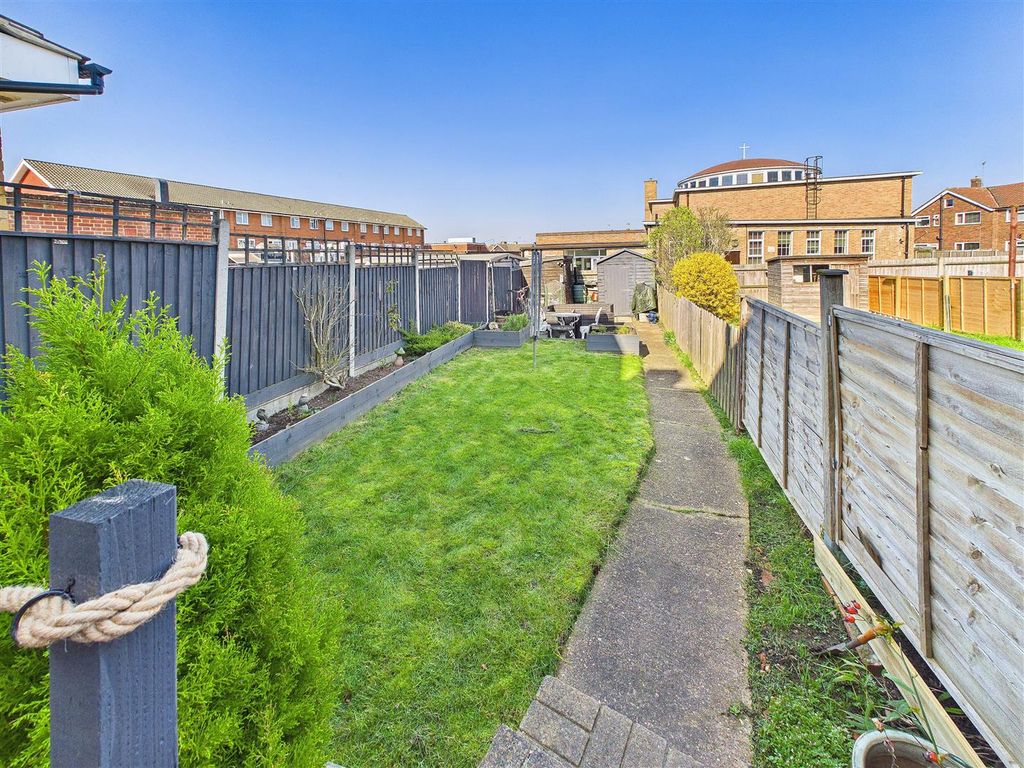 Property photo 3 of 17