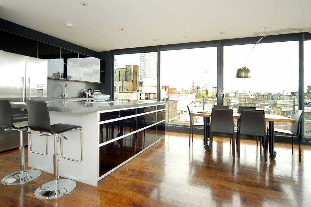 Property photo 1 of 7 4447870